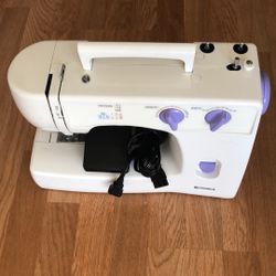 Kenmore Sewing Machine Tested Working Great Excellent Condition