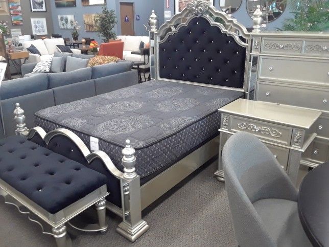 New 4 PC Queen Bedroom Set Queen Bedframe Dresser Mirror And Nightstand 