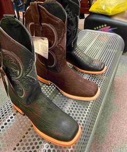 Botas Vaqueras de piel Punta Cuadrada