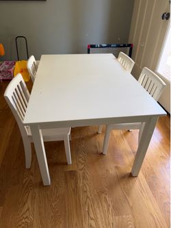 FREE Pottery Barn Kids - Carolina Play Table