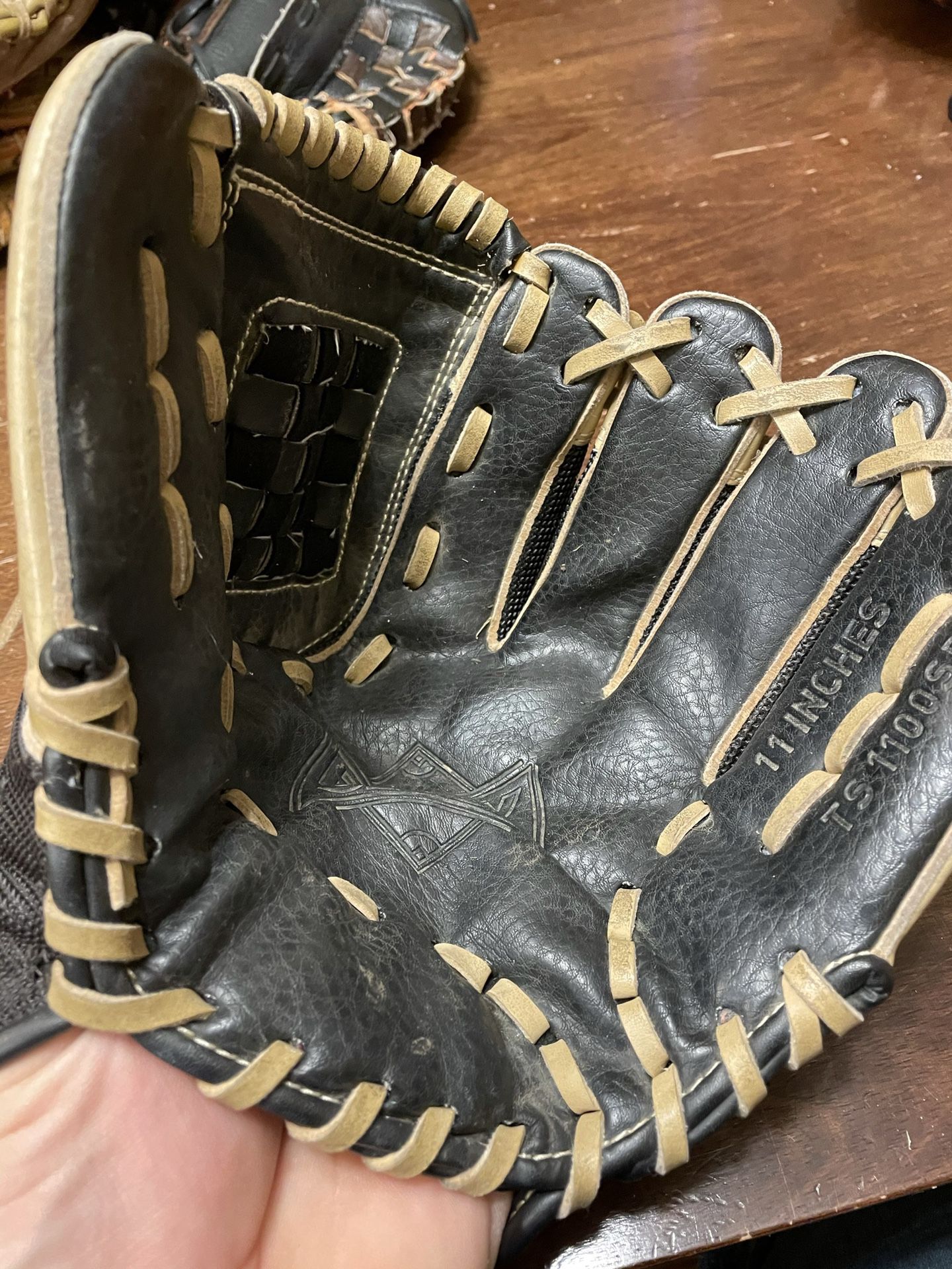 Adidas Easy Close Baseball glove
