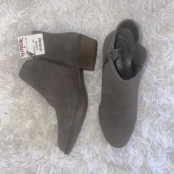 New With Tag- Kensie Dark Gray Women's Suede Casual Short Ankle Boots- Size 6
