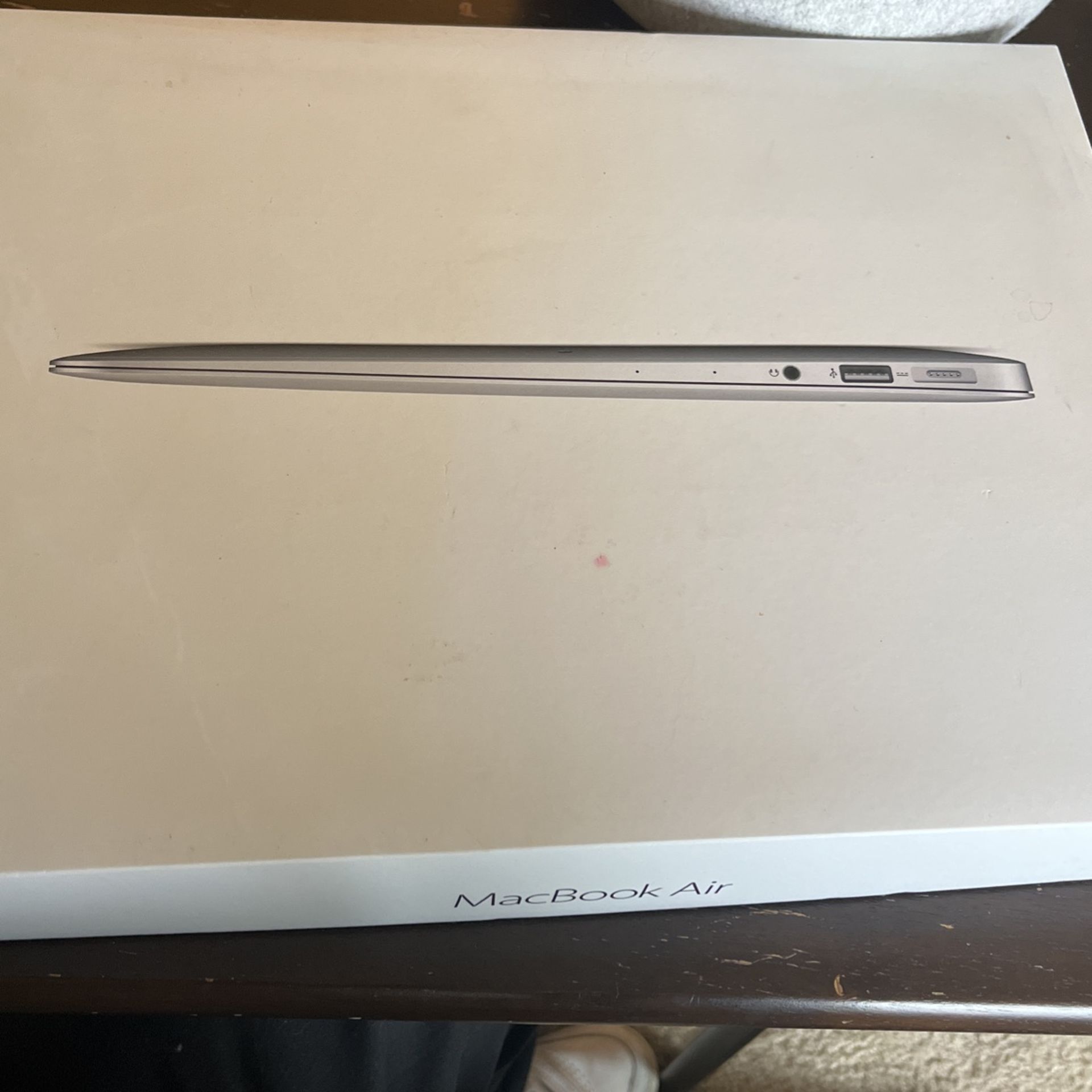 MacBook Air 13 In MO# A1466