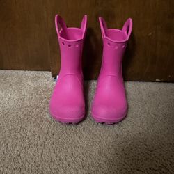 Girls Croc pink Rain Boots Size 11