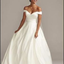 Wedding dress ball gown off the shoulder