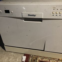 Danby countertop dishyywasher
