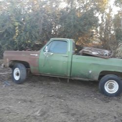 74 Chevy 2500 Long Bed 4x4  No Papers No Vin Parts Only $1234