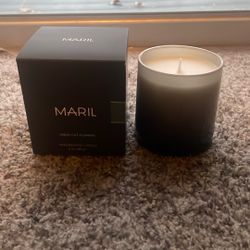 Maril Candle 8oz Fresh Cut Flowers 