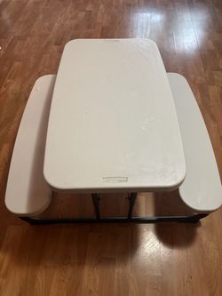 Toddler picnic table