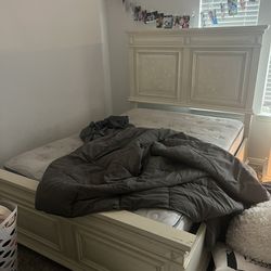 Full-size Bedroom Set 