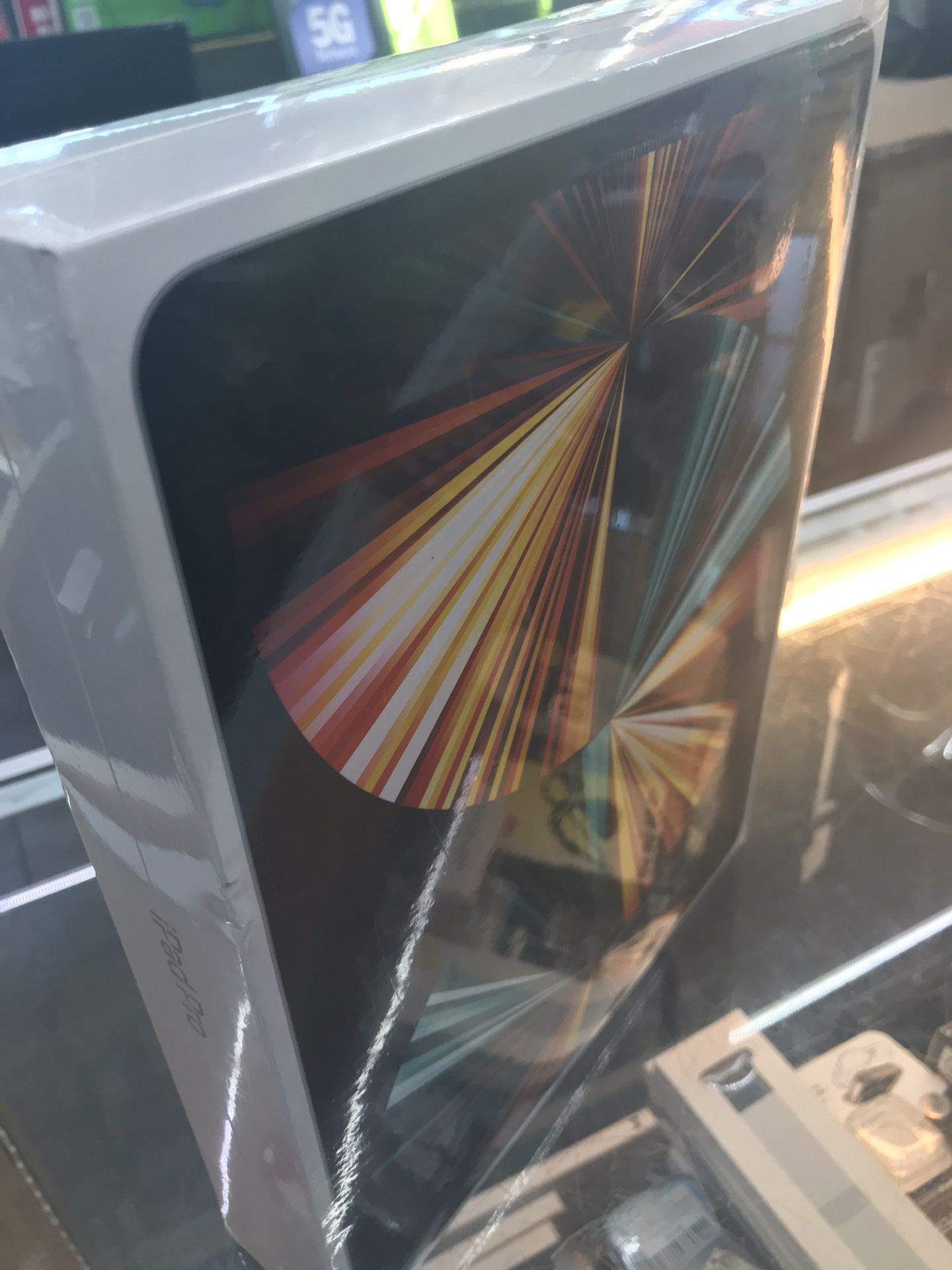 ipad pro 12.9 2TB New Sealed No Credit Needed Pay Down Only