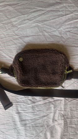 Lululemon belt bag