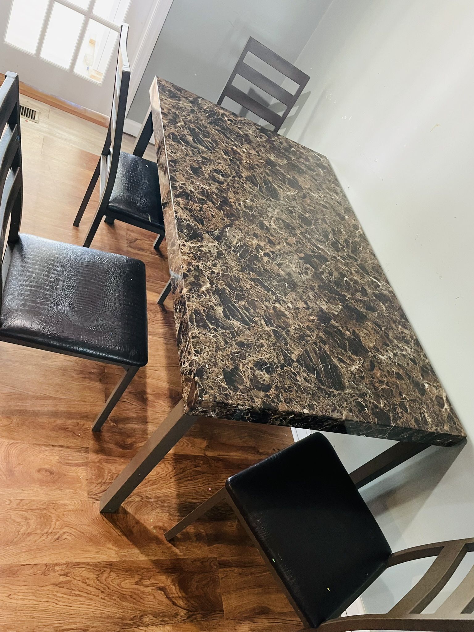 Mesa Con Silla Color Negra