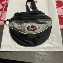 Supreme Nike Waist Bag 