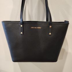 New Michael Kors Bag