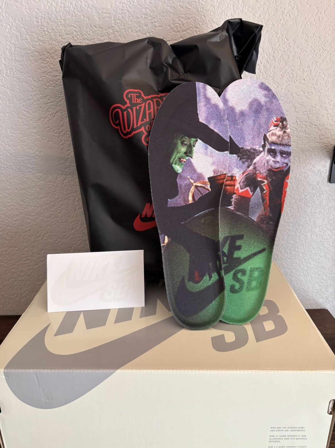  Nike SB Dunk Low Pro Wizard of Oz QS