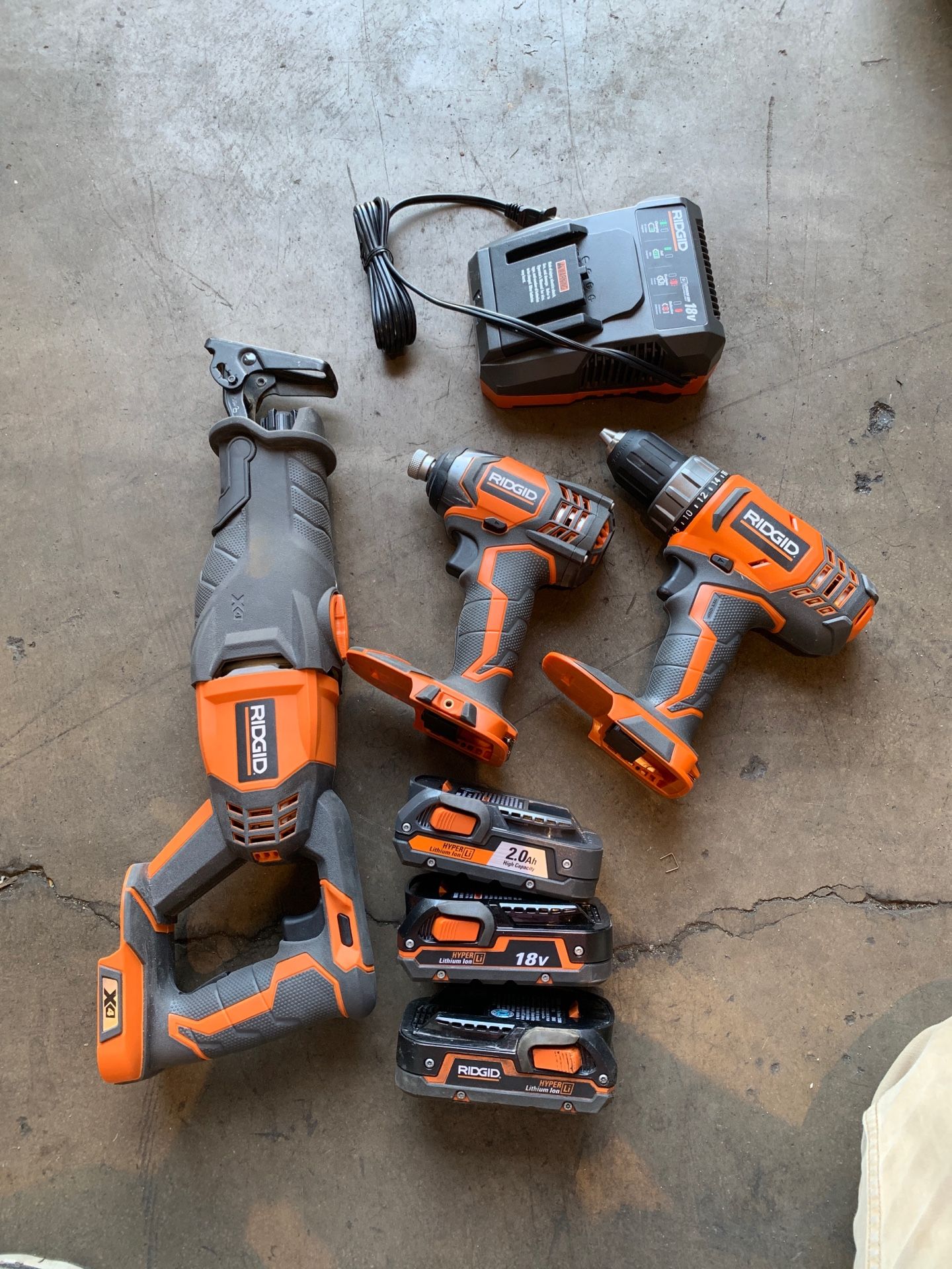 Ridgid combo drill with extra batteries charger all tool as new