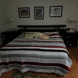 Adjustable King Or Queen Bedroom Set  
