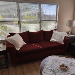 red and green couch 
