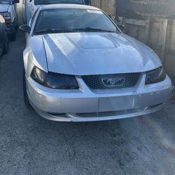 2004 Ford Mustang