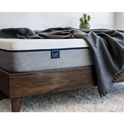 Lull Wood Kind Bed frame 