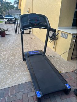 Horizon 2.50hp quiet motor treadmill