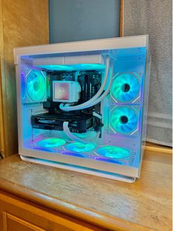 RGB Gaming PC / LCD Display / ASUS RTX 4060 / White / Water Cooled / Windows 11 Pro / WiFi