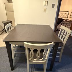 Kitchen table 