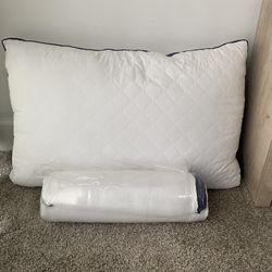 (2) New King Pillows 