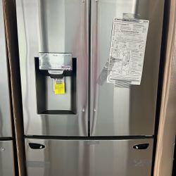NEW IN BOX LG FRENCH STYLE REFRIGERATOR 