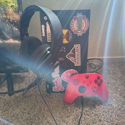 Xbox one wireless controller plus headset