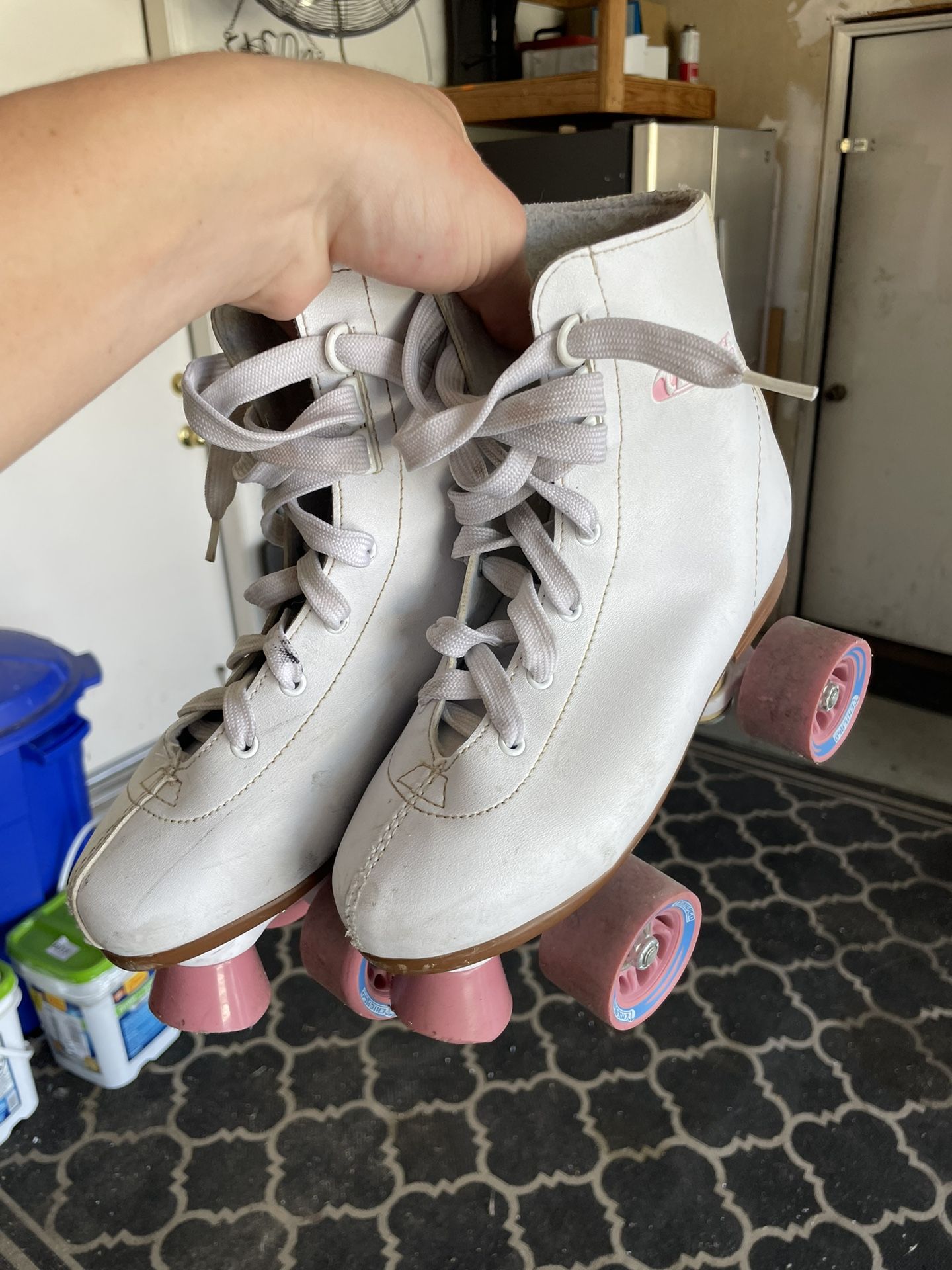 Skates
