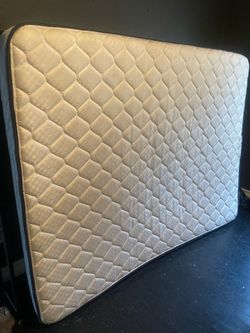 Gently used  6-8in Queen Mattress (Hybrid) for sale!