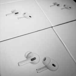 Apple AirPod pro 2s (active noise cancellation)
