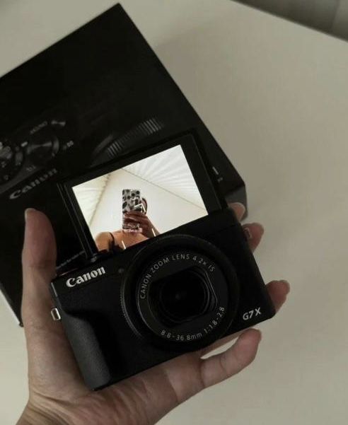 Canon camera g7x mark iii