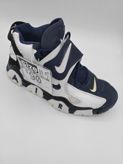 Nikes DEIOSNS SIZE 10.5