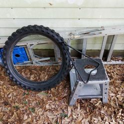 Rear Dirt bike Tire And Stand