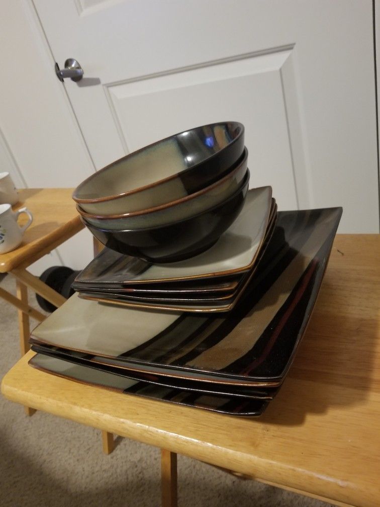 NICE Plates & Crystals Glasses....all Selling Different Prices