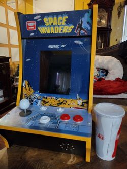 Space Invaders Arcade