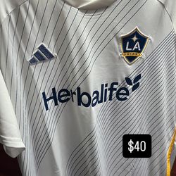 Soccer Kit (LA Galaxy Home Kit)