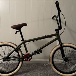 Kink Gap XL BMX bike