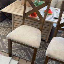 Set Of 4 Chairs 