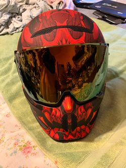 Motorcycle helmet