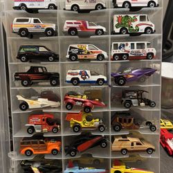 Hot Wheels Black Walls 164 