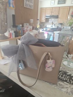 Coach Womens Purse Great Condition Don't Need Used