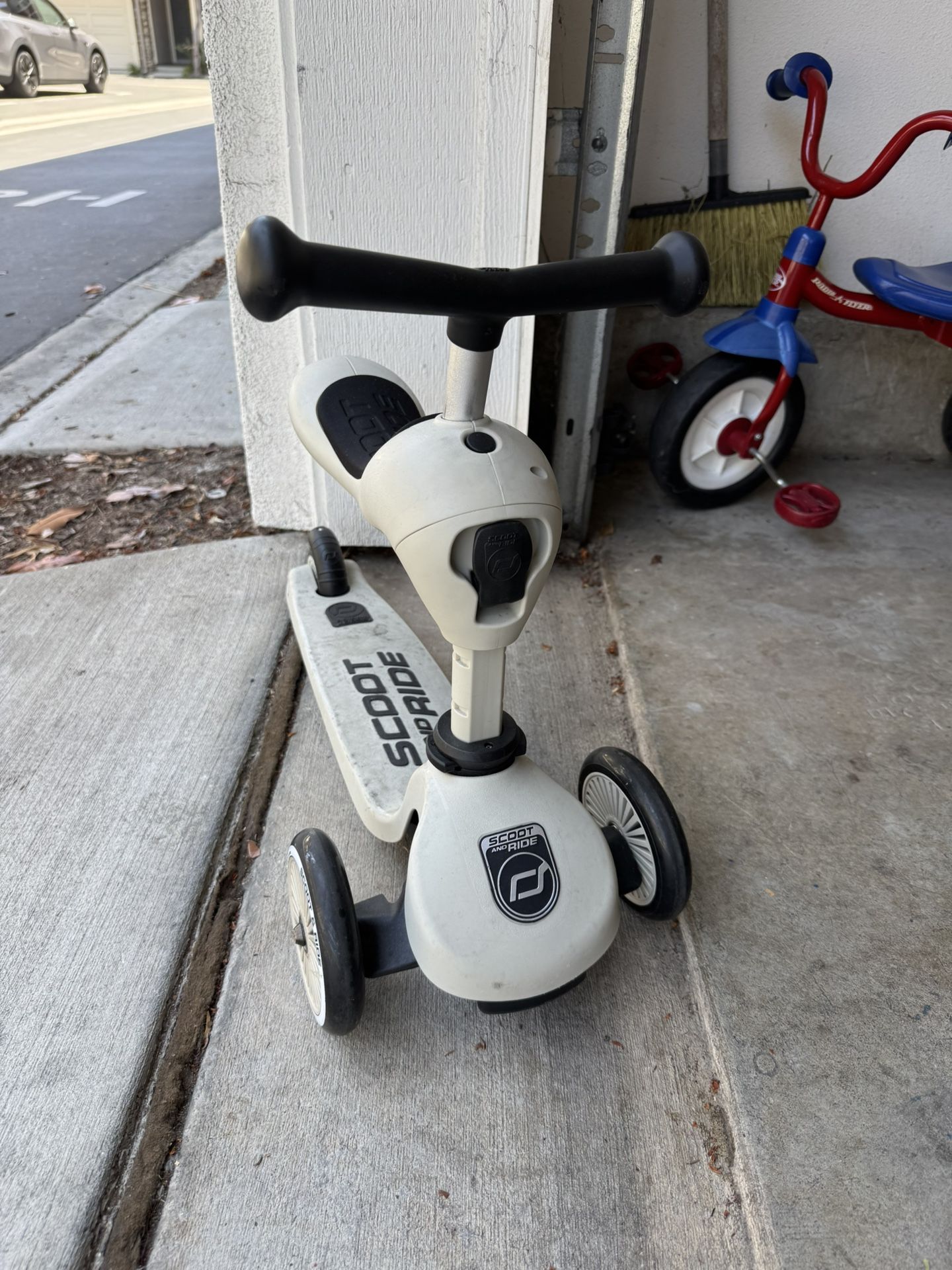 Scoot and Ride Scooter