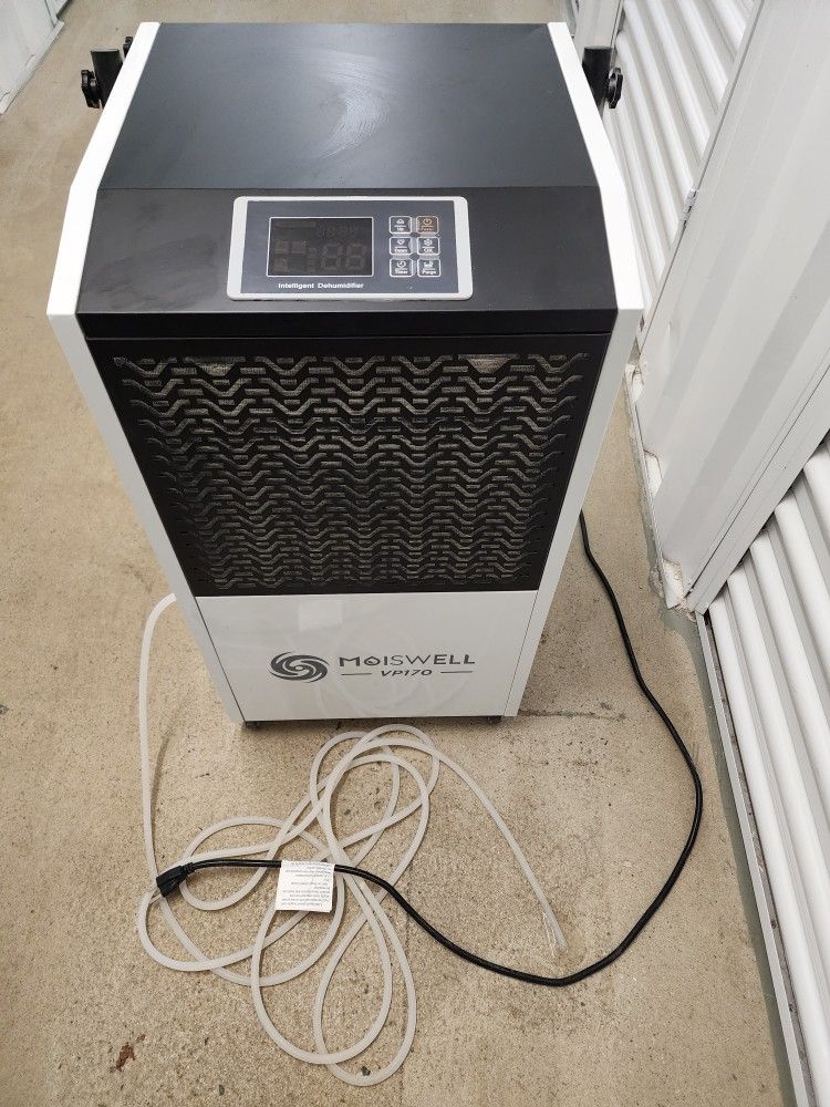 DEHUMIDIFIER MOISWELL COMERCIAL 170 WITN POMP AND DRAIN HOSE