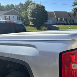 6.5 Ft ARE Tonneau Cover  