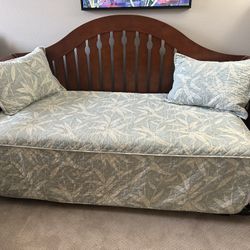 Wood Trundle Bed W/mattresses &  Tommy Bahama Bedding 