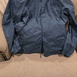 MEN'S REI BLUE RAIN JACKET IN EXCELLENT CONDITION SIZE LARGE